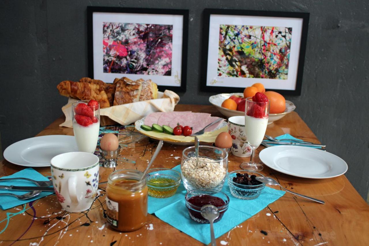 Bnb Maison D'Art Breakfast In The Art Gallery Ploubazlanec Exteriör bild